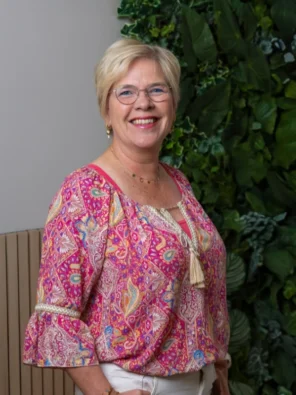 Portret van Ellen Roos, Customer Support BHVNederland