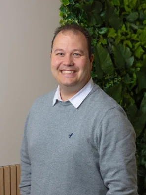 Portret van Danny de Jong, Accountmanager BHVNederland