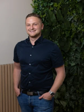 Portretfoto David, business unit manager blusmiddelen en detachering BHVNederland