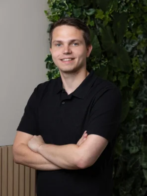 Portretfoto Ryan, Jr. adviseur arbo- en brandveiligheid BHVNederland